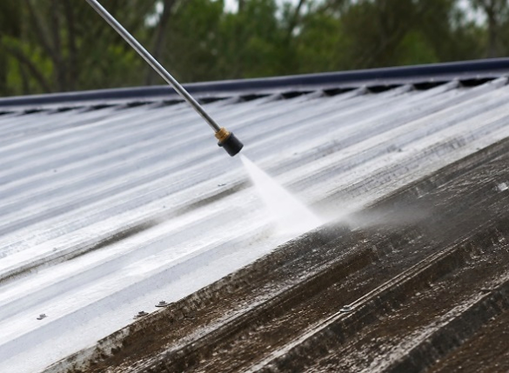 roof pressure cleaning by Mr WhirlyBird